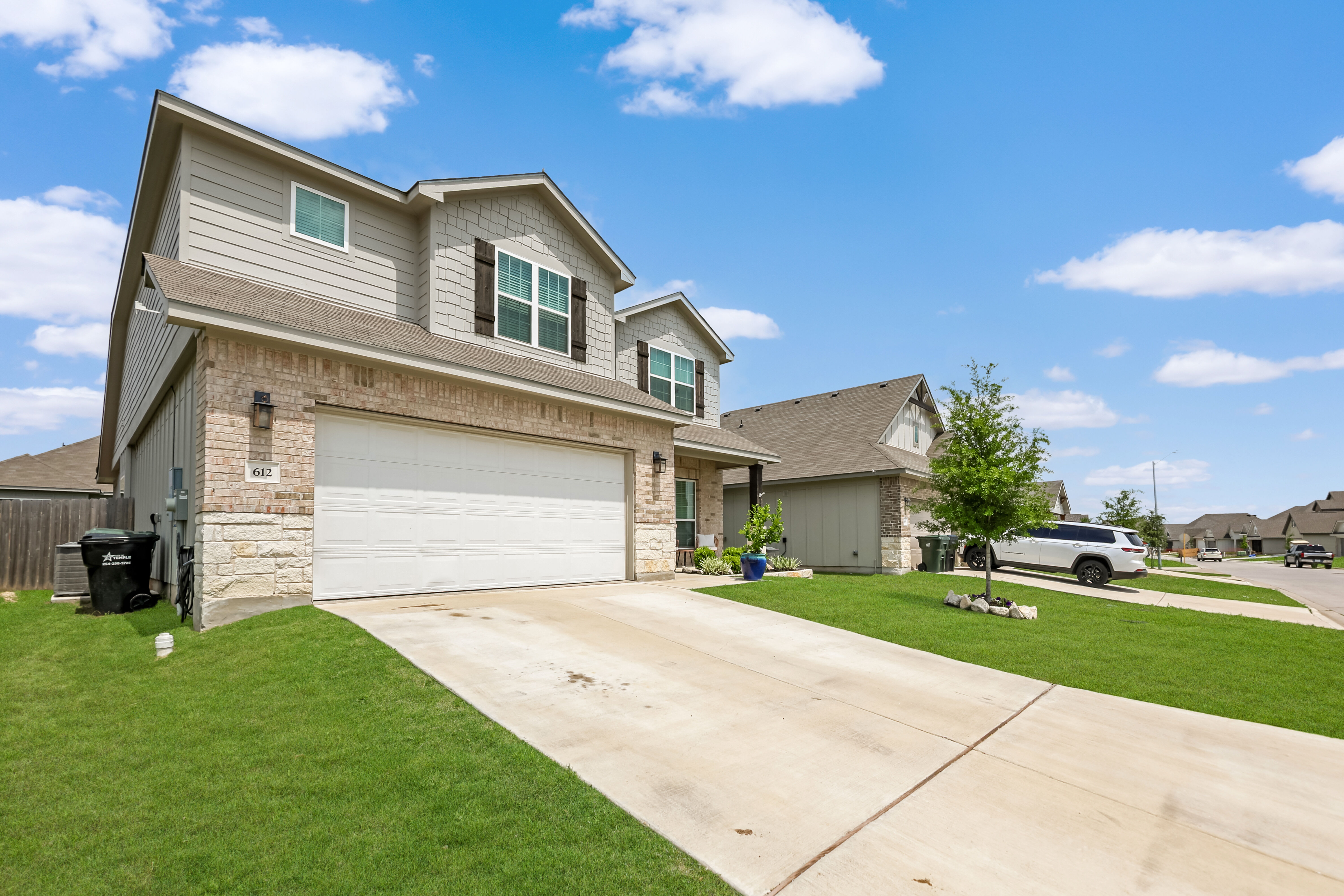 612 Pipe Creek Dr – photo 2