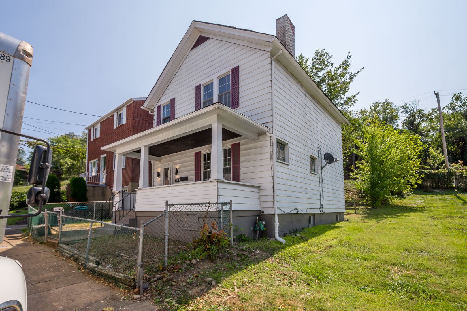 Stunning 3 bedroom home in McKeesport available September 15! – photo 4