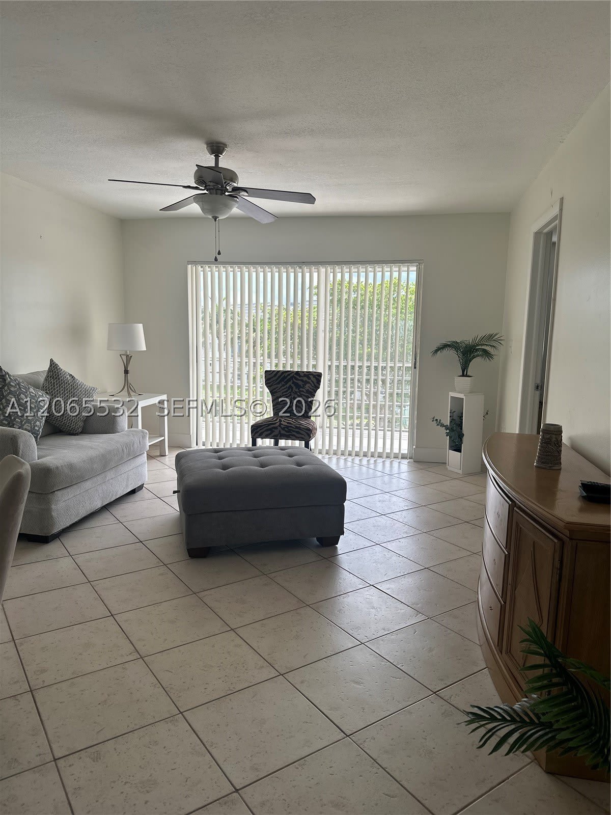 8305 Sunrise Lakes Blvd – photo 4
