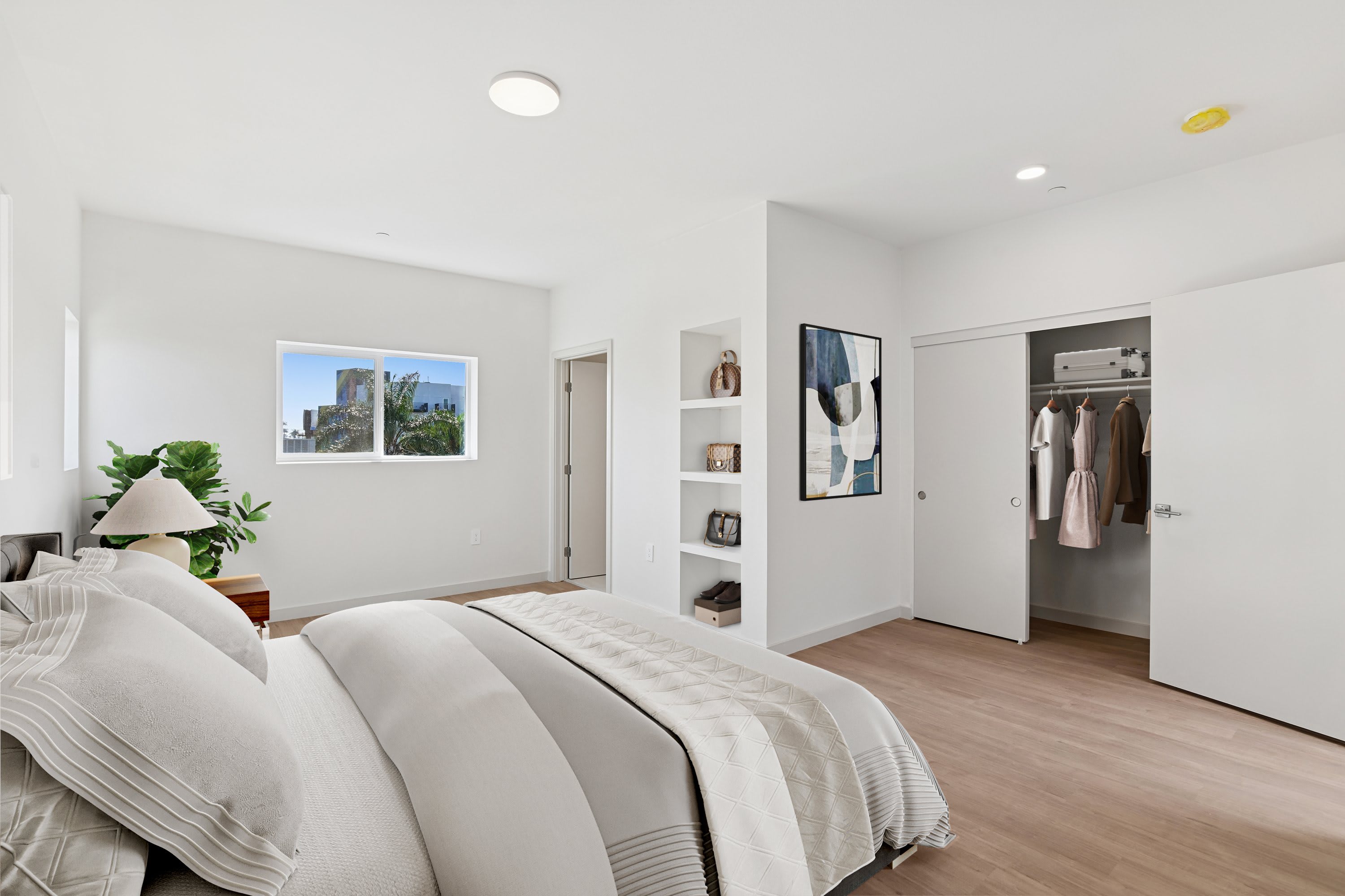 2523 S Orange – photo 2