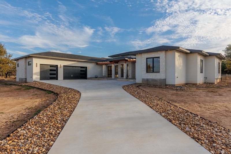 6425 Ranch Road 962 West – photo 2