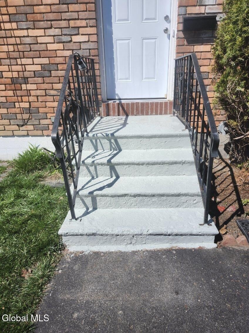 285 Mt Hope Drive – photo 3