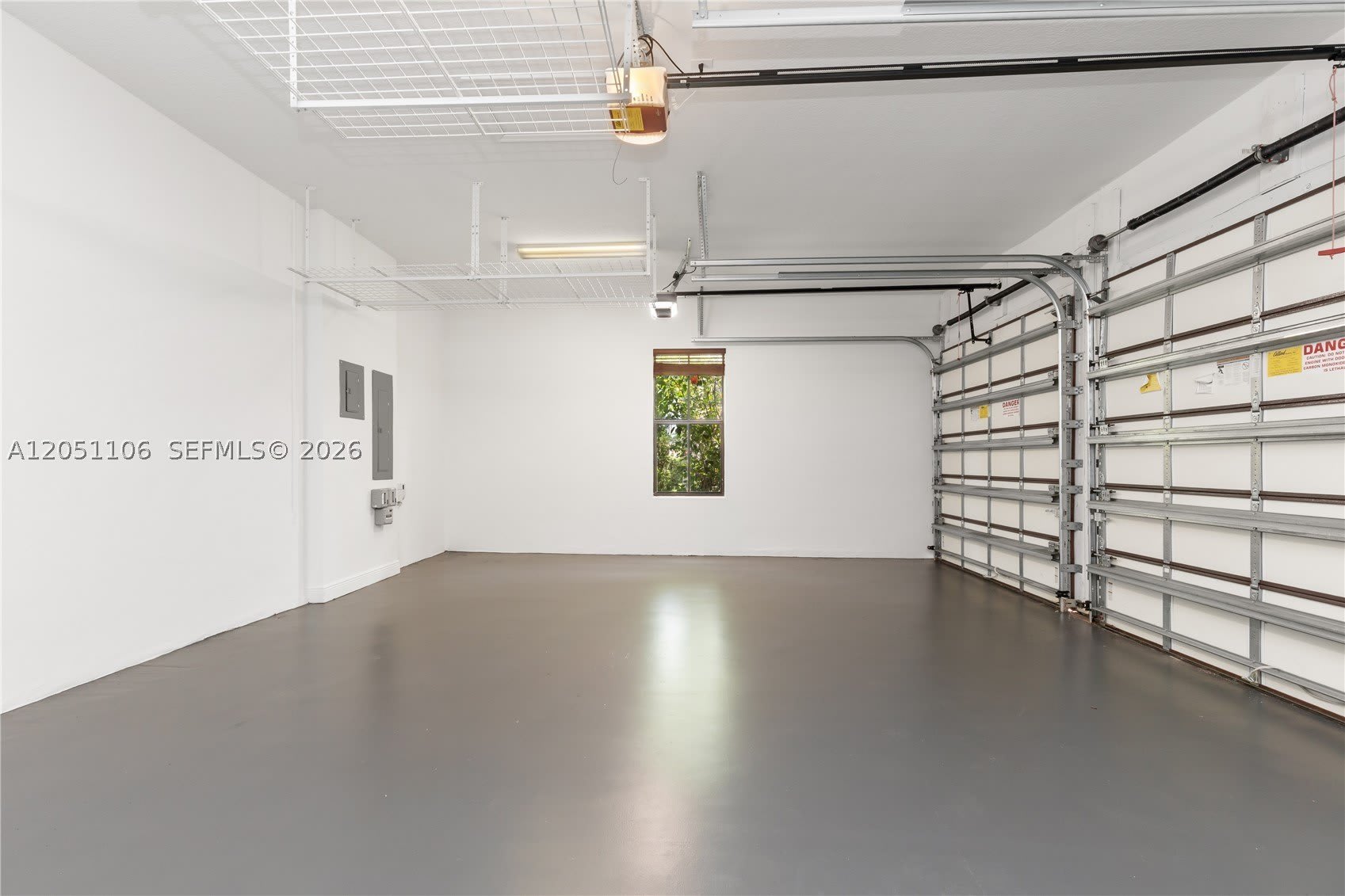 8420 NW 33rd St – photo 2
