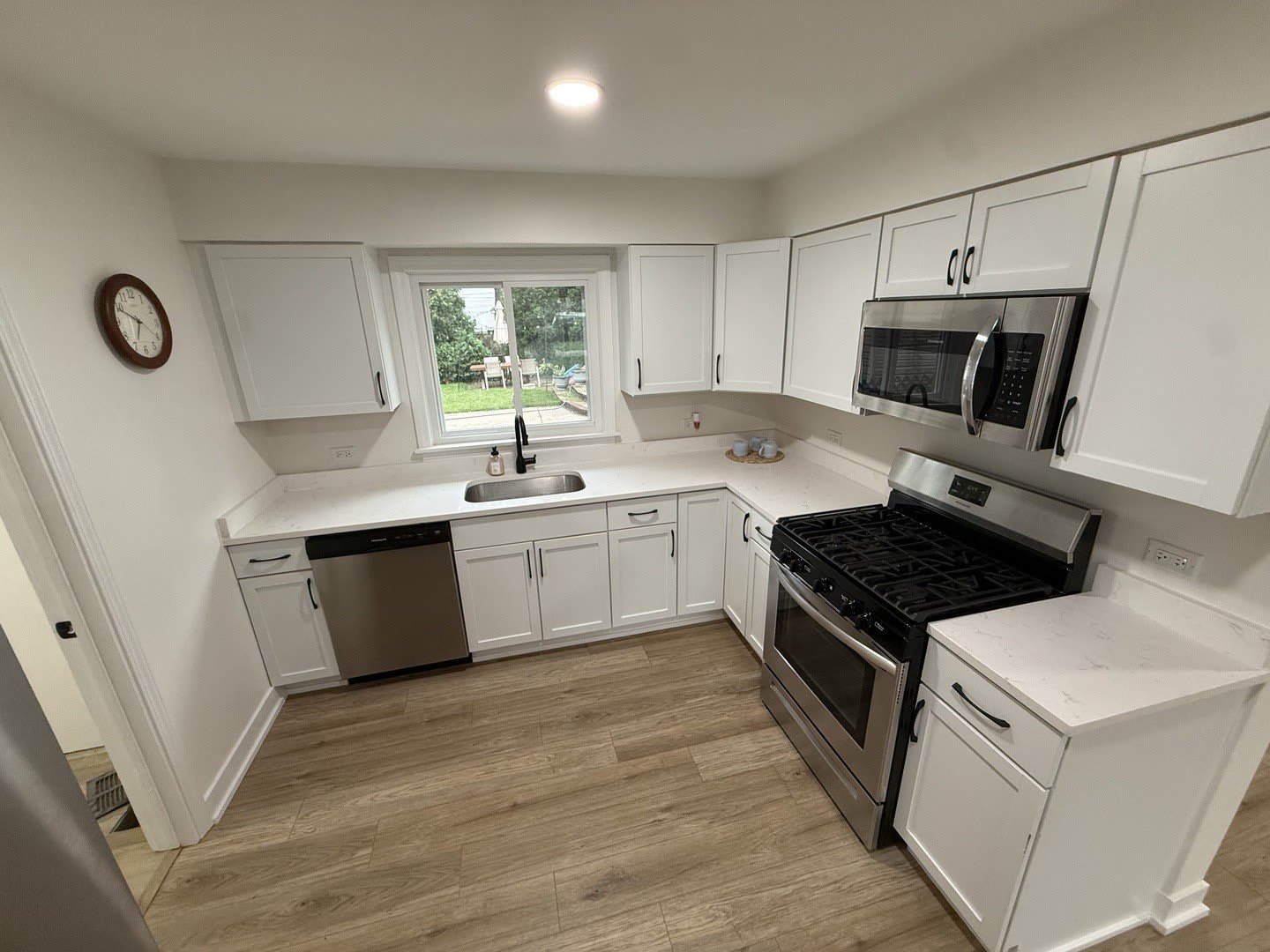 321 N Fairview Avenue – photo 5