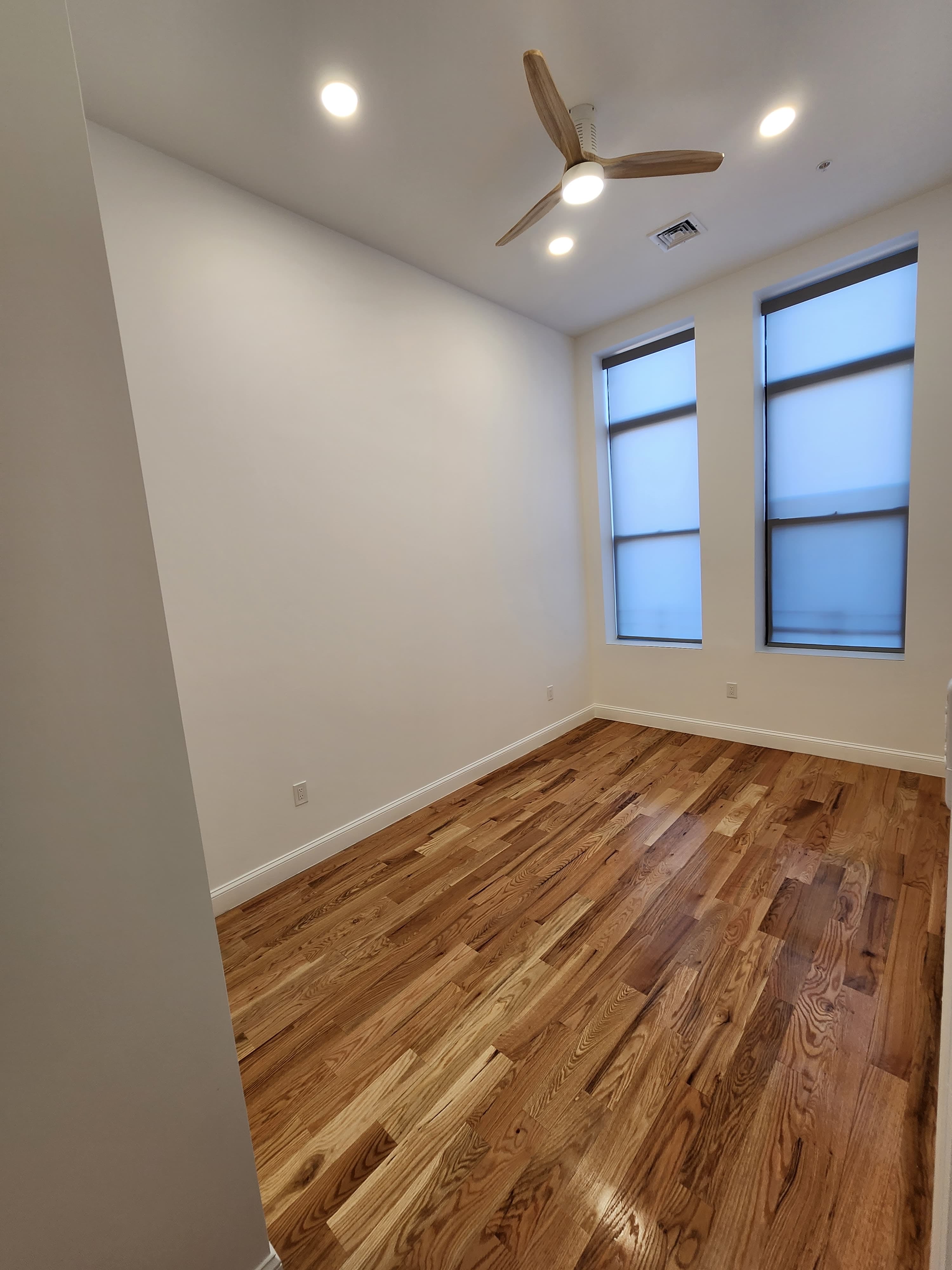 189 Main St – photo 2