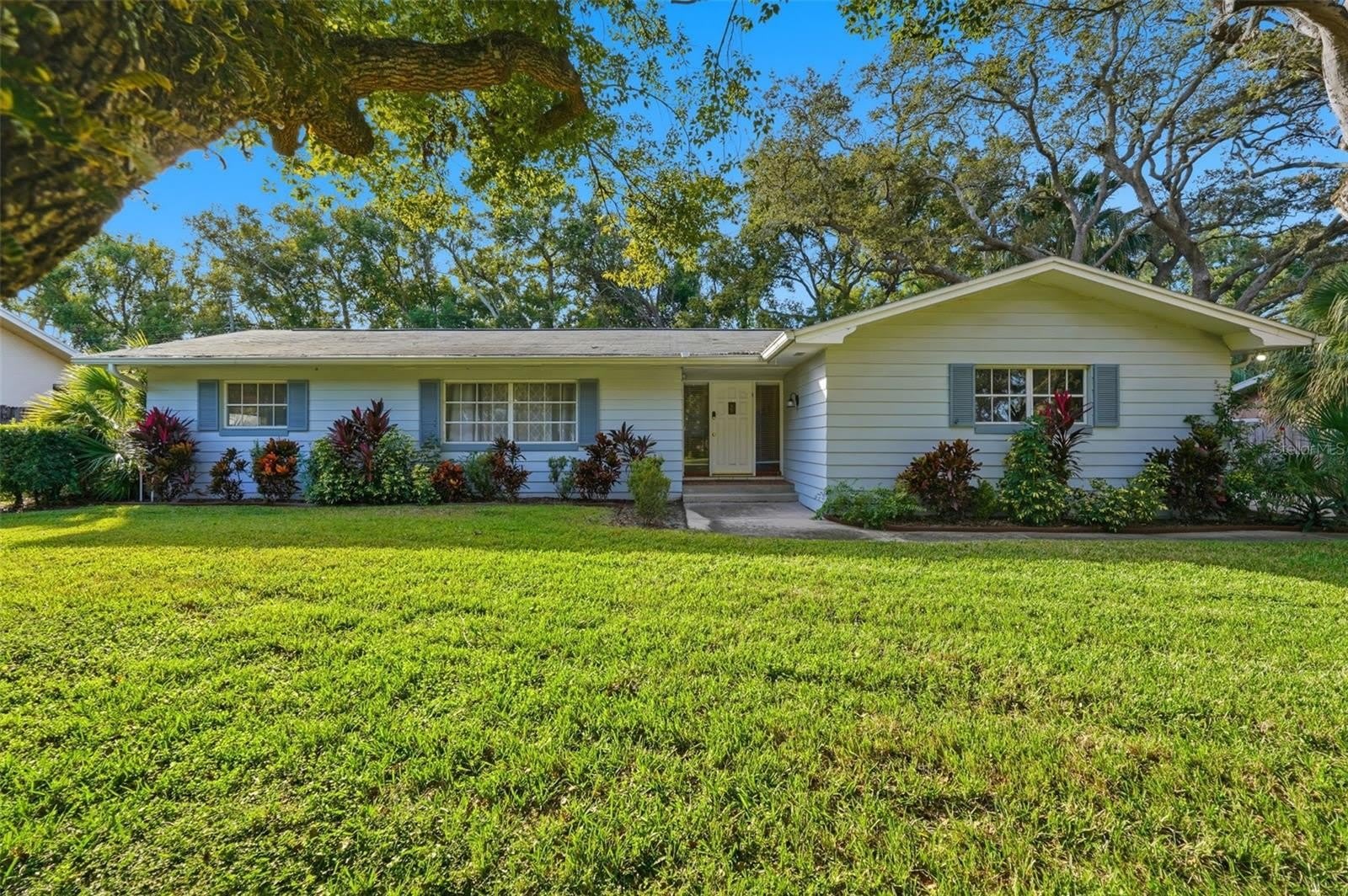 764 FOREST GLEN Road – photo 1