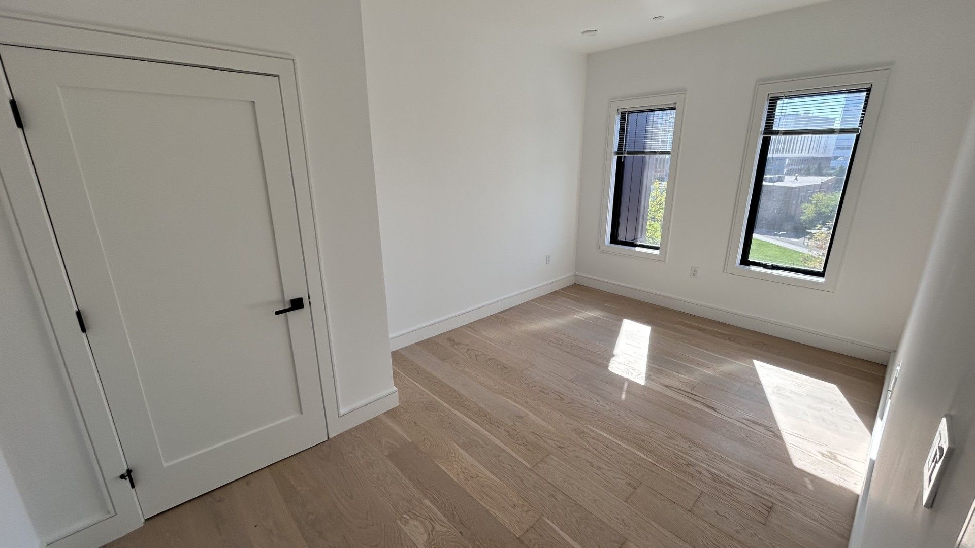 Luxurious Allston 2bd/2ba with washer/dryer in Unit! – photo 5