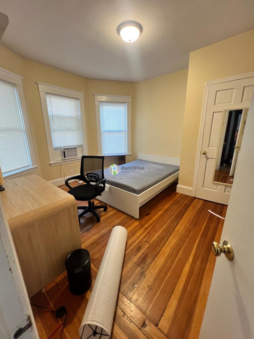 18 Curtis Ave. – photo 2