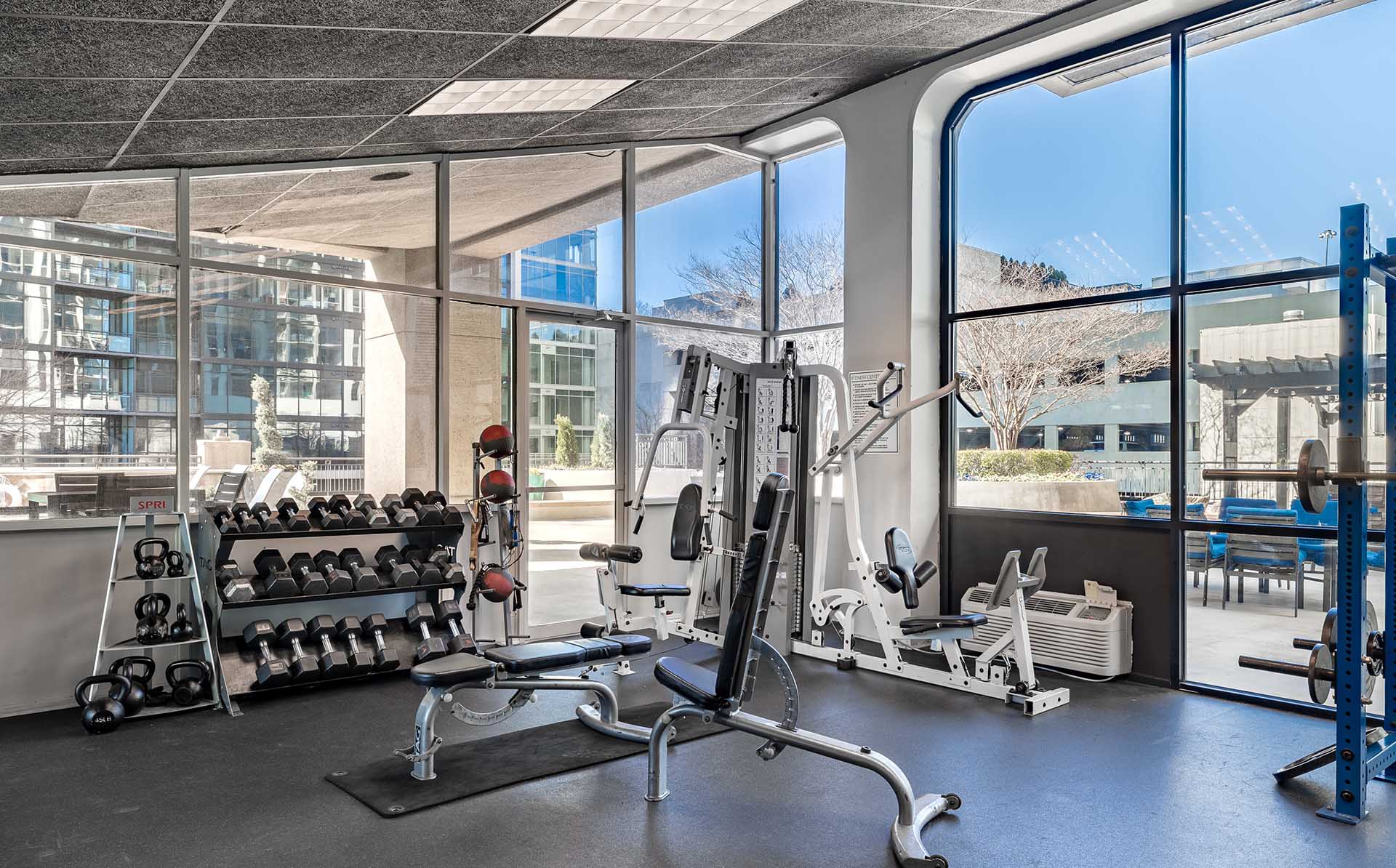 Arts Center Tower Apartments – photo 4