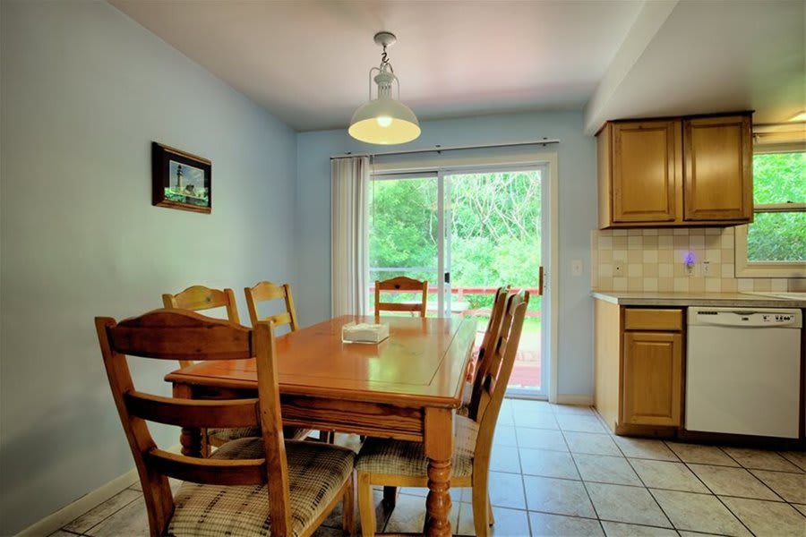 429 Lakeshore Drive South – photo 3