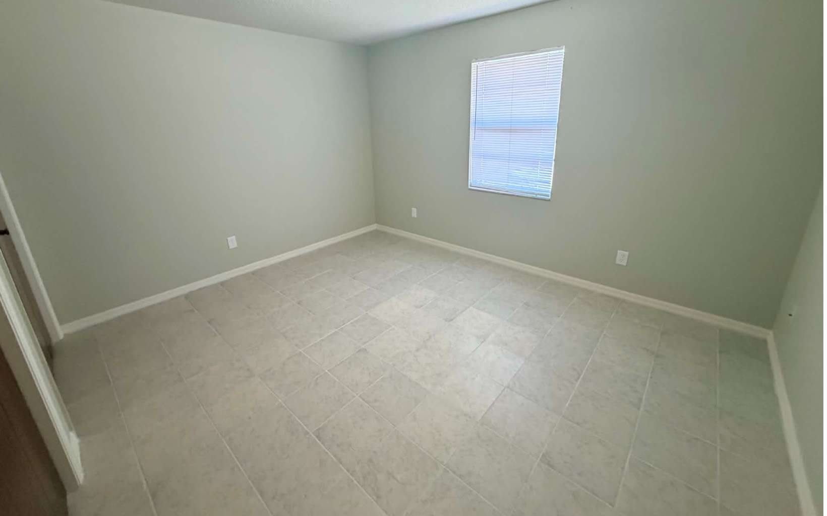 335 NW LAKE CITY AVE #102 – photo 5