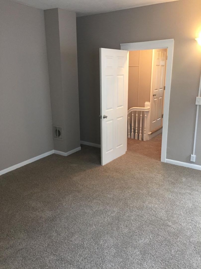 4 Bed 1 5 Bath Located In Norwood – photo 3