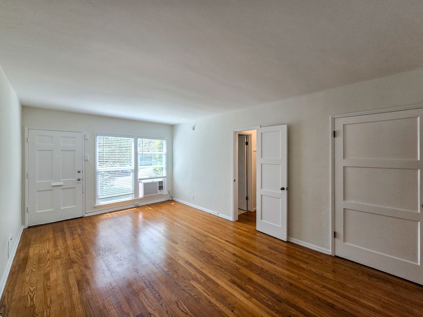 Spacious Studio in the Heart of Los Feliz – photo 2