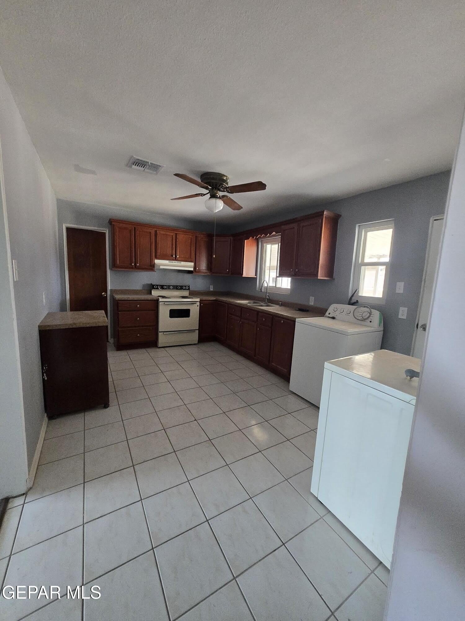 323 Mary Jeanne Lane – photo 3