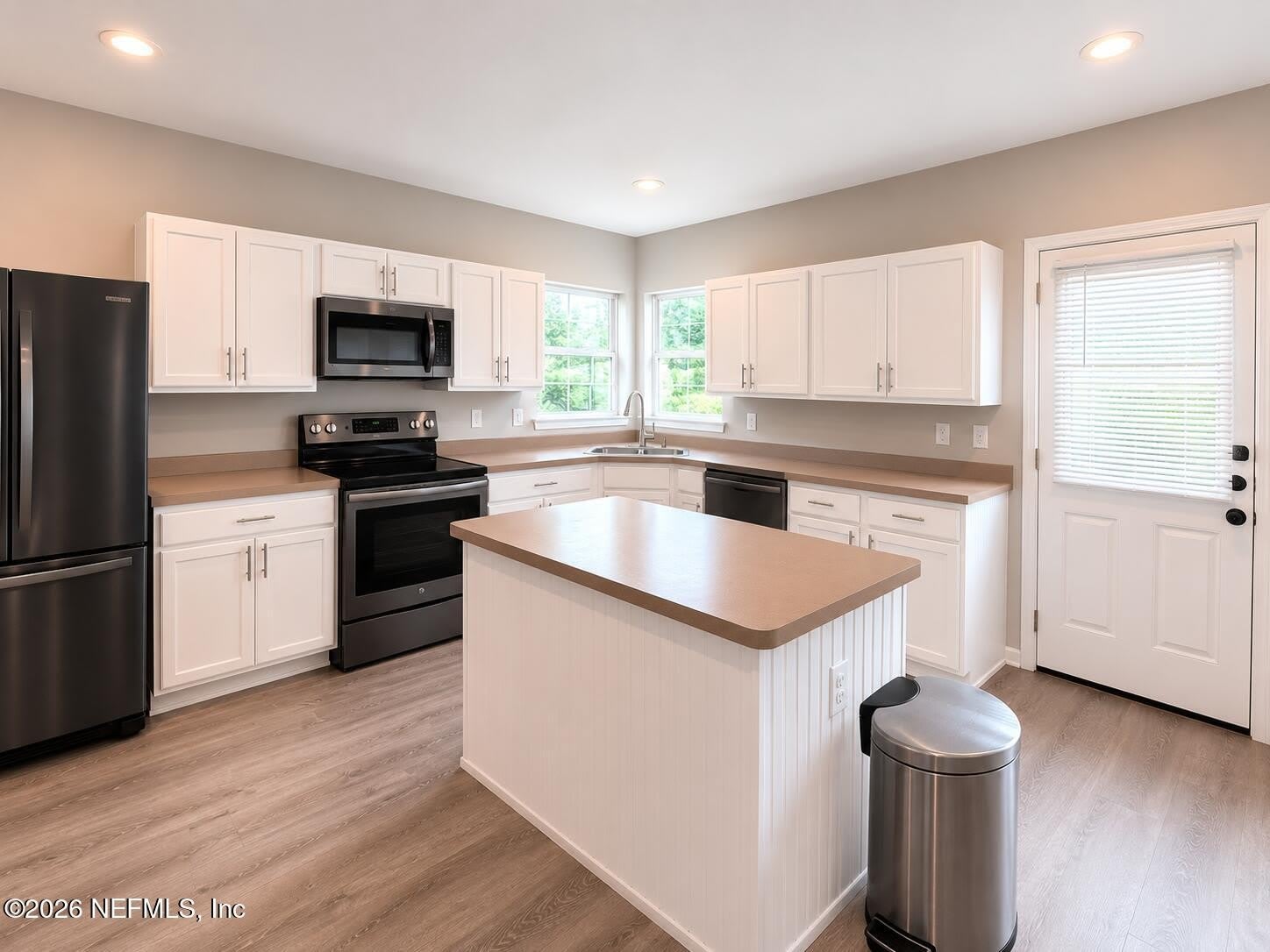 647 SUNNY STROLL Drive – photo 5