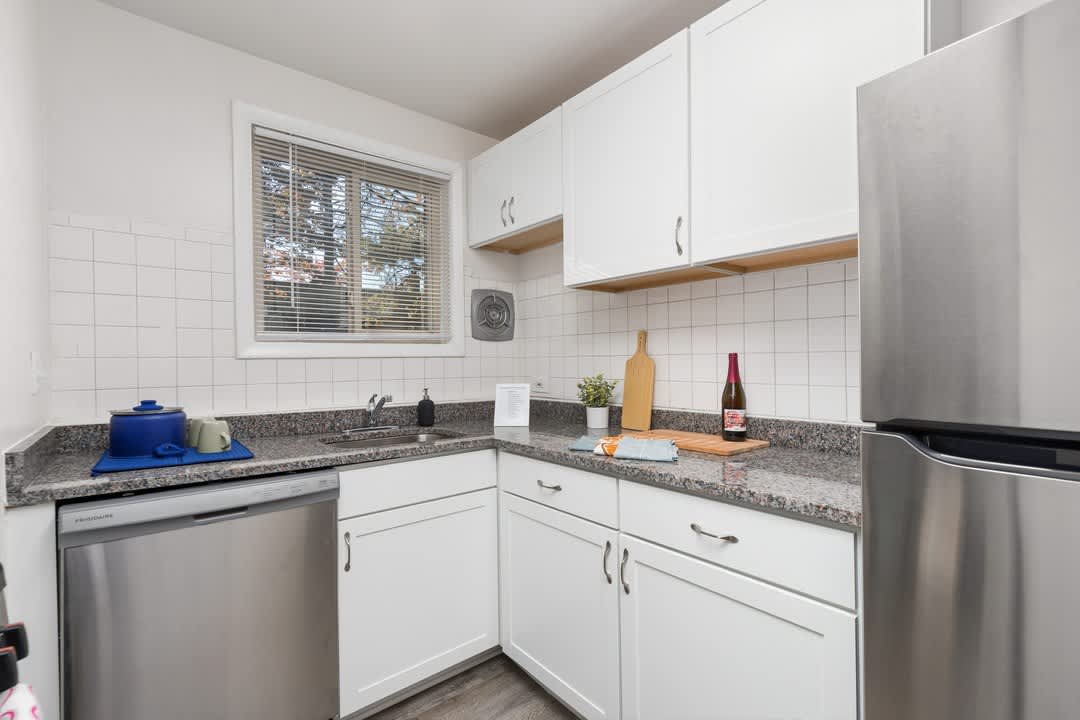 101 North Ripley Apartments – photo 2