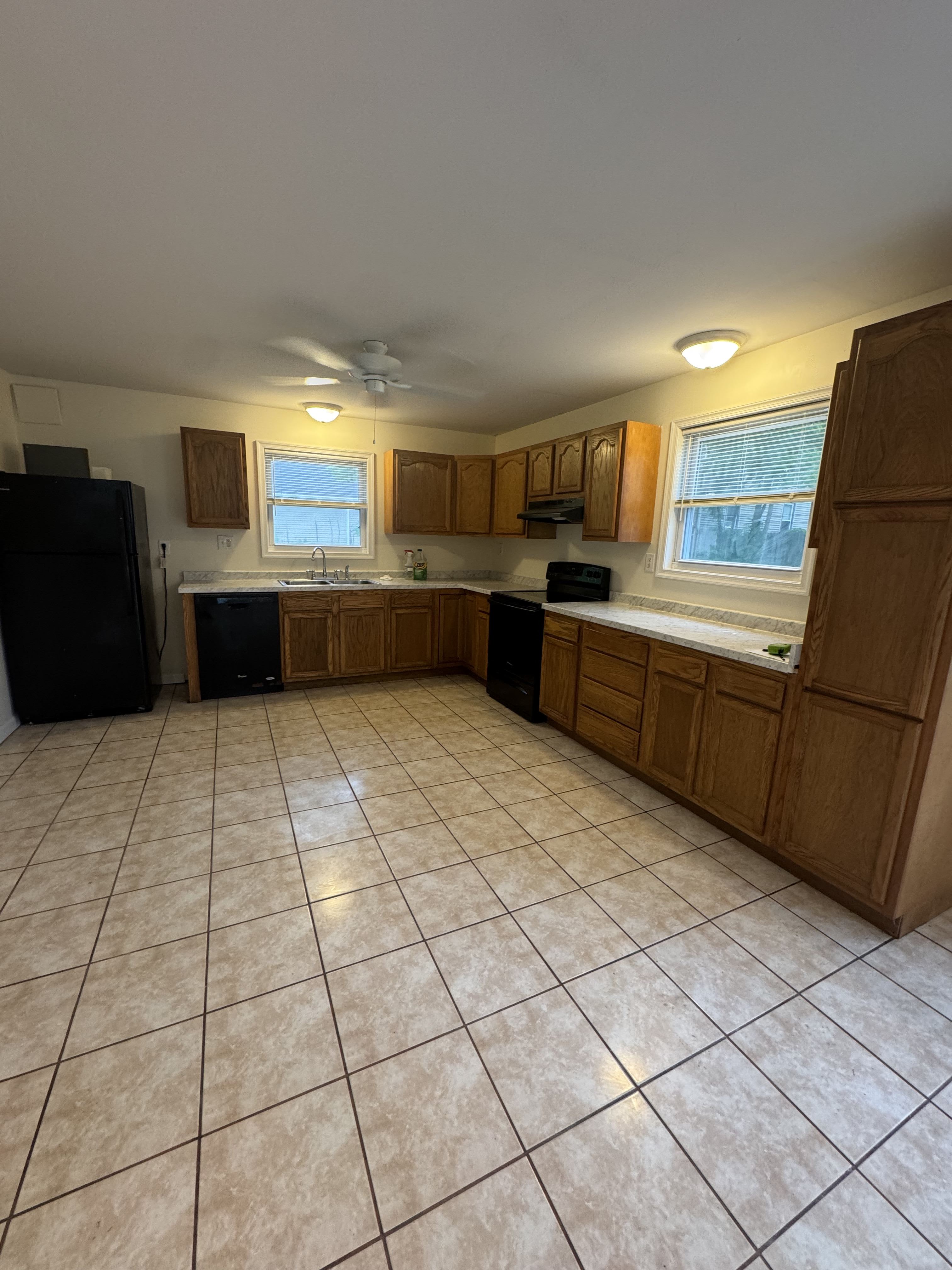 76 Broad St – photo 2
