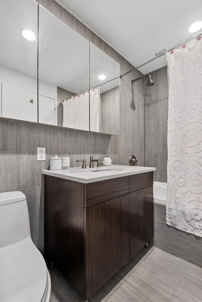 215 Ave B – photo 4