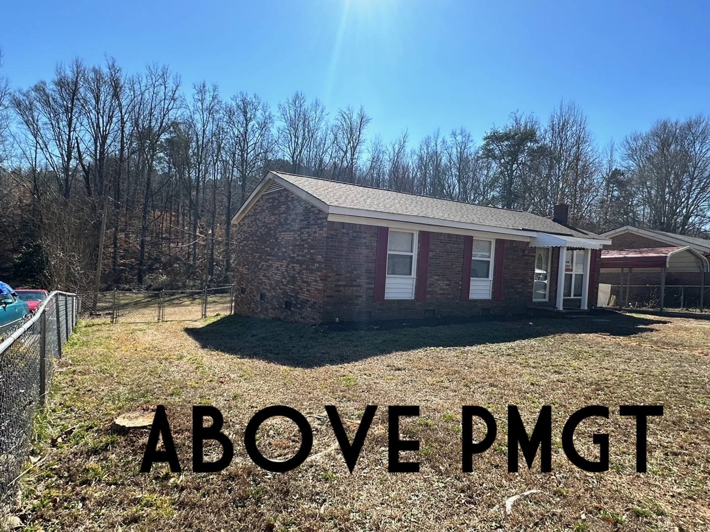 In Greer completely Renovated 3 bedroom – photo 2