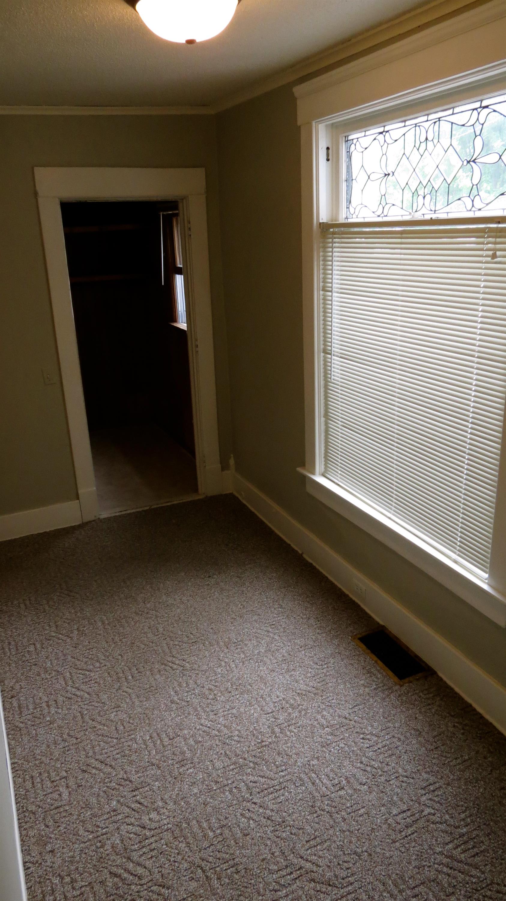 402 Lincoln Avenue – photo 3