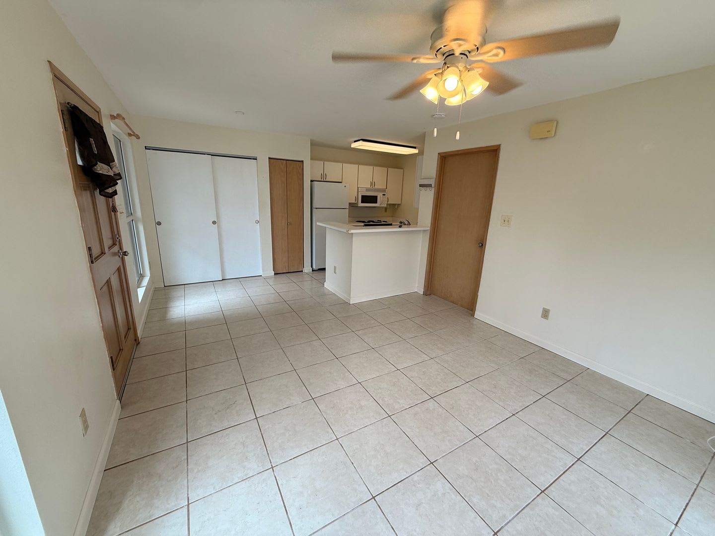 Ground-Level 1-Bedroom / 1-Bathroom Unit in Iao Parkside! – photo 3