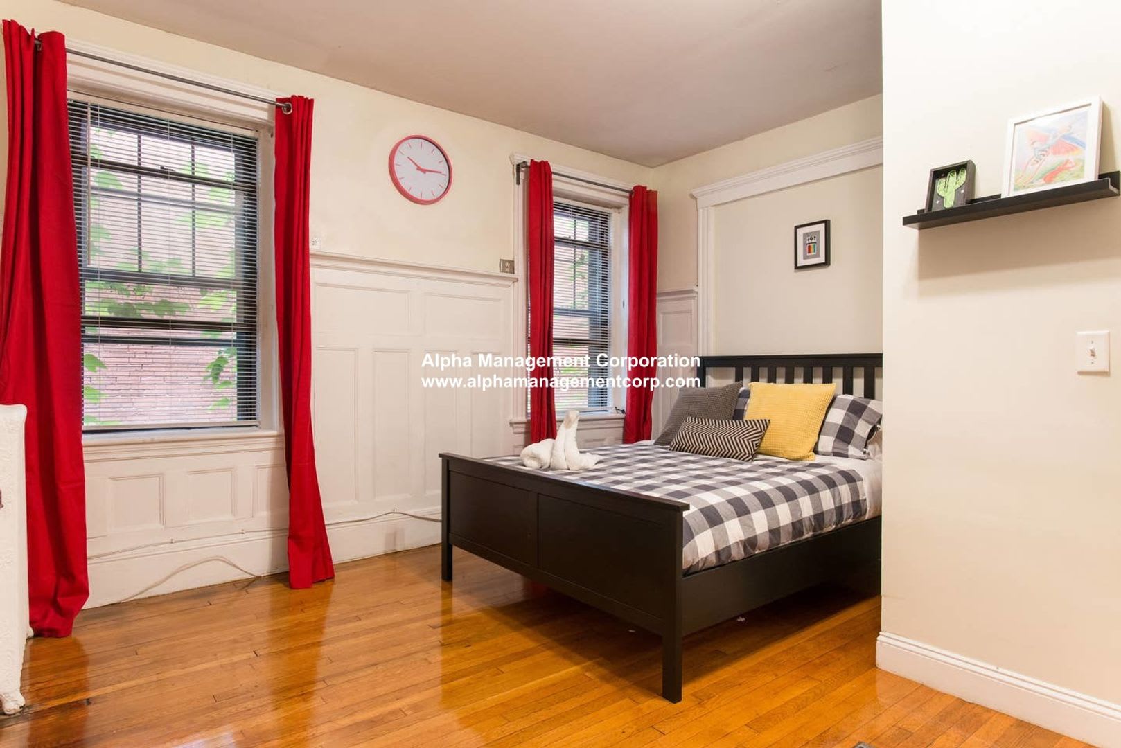 Amazing Coolidge Corner Apt right by T, Shopping, Nightlife and Restaurants. Quick commute to BU! – photo 4