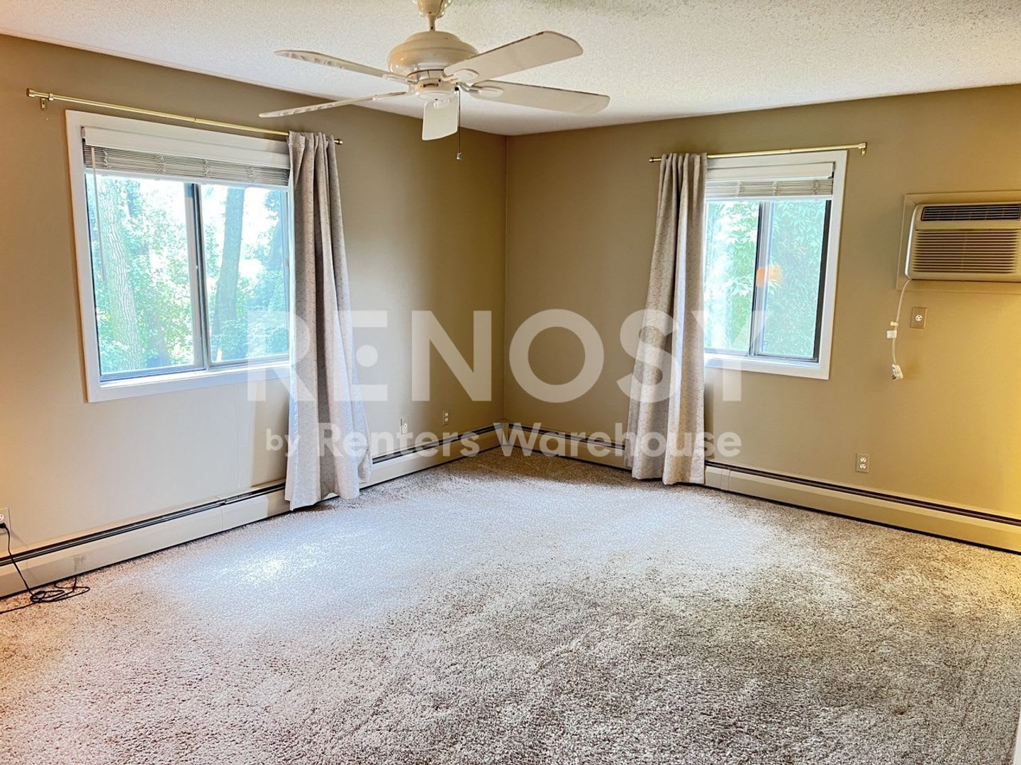 1BR 1BA CONDO IN Plymouth! – photo 2