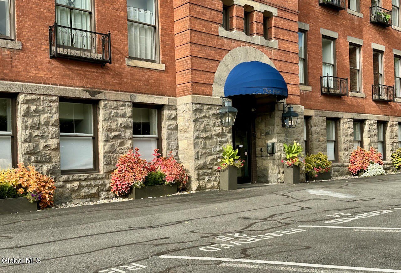77 Van Dam Street – photo 2