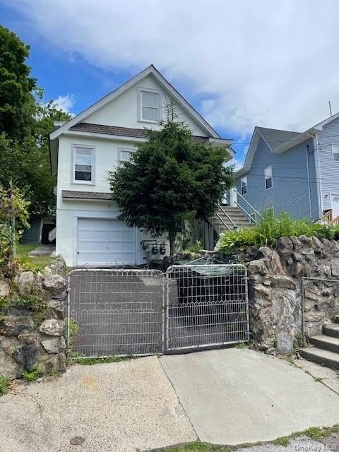 7 SWEEZY Avenue – photo 1