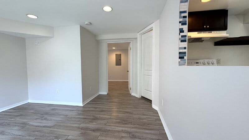 215 North Wild Olive Avenue – photo 5