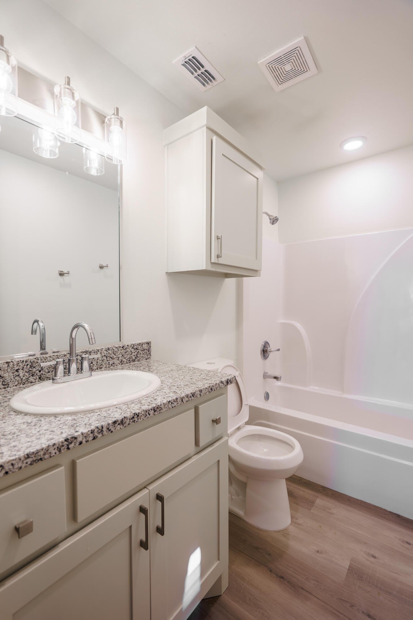 7717 Date Avenue – photo 4