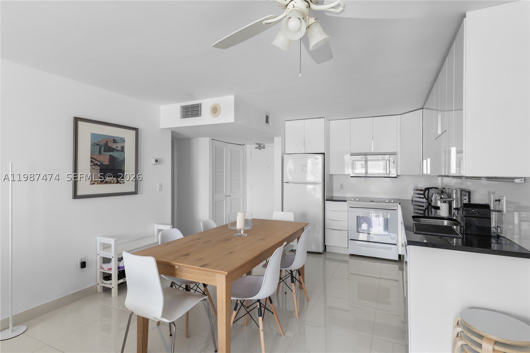 345 Ocean Dr – photo 3