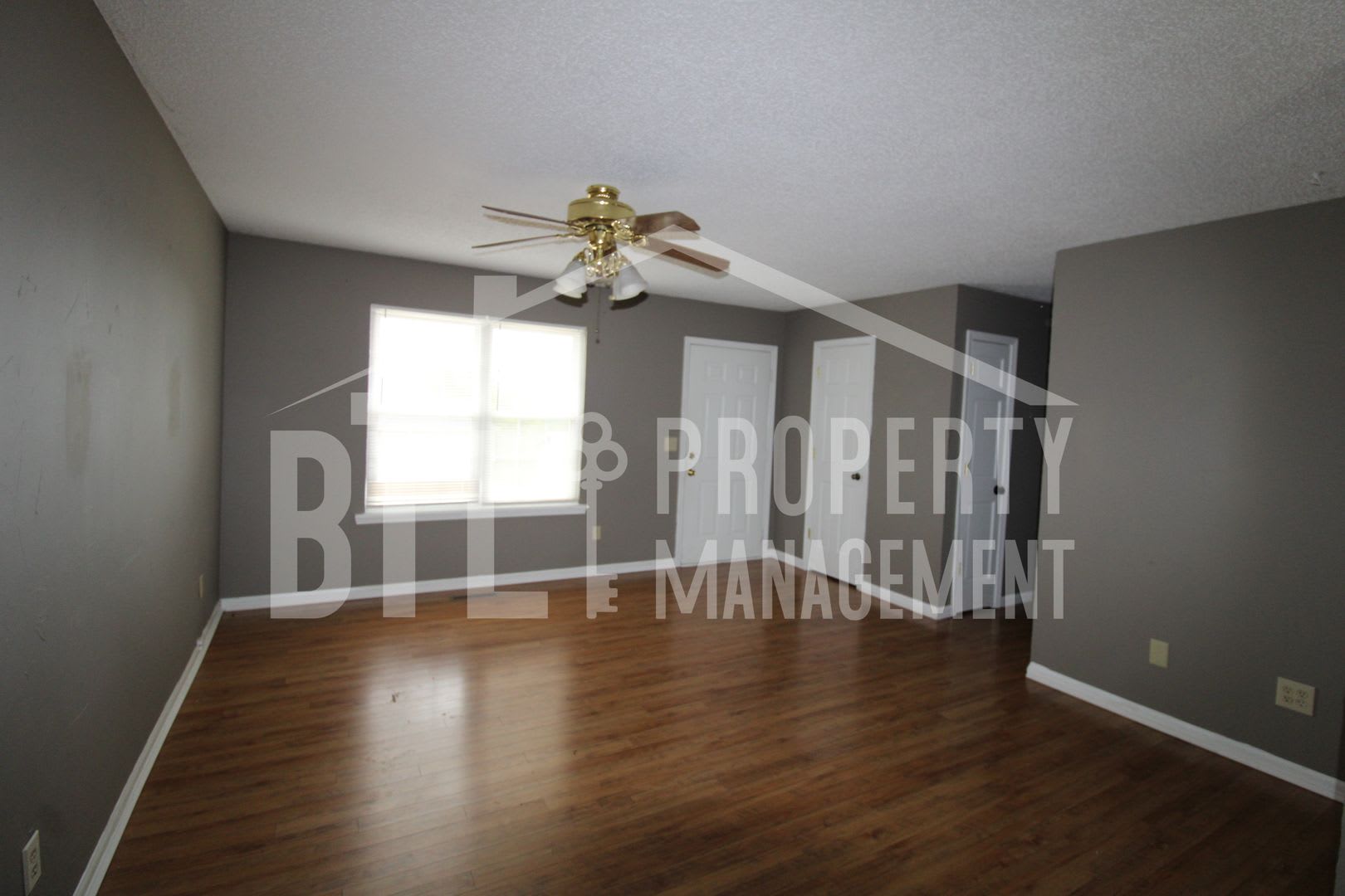 Charming 3-Bedroom Home in Branson – Pet friendly and Fenced yard! – photo 4
