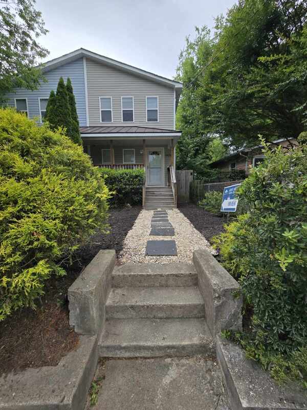 1404 N 30th St – photo 1