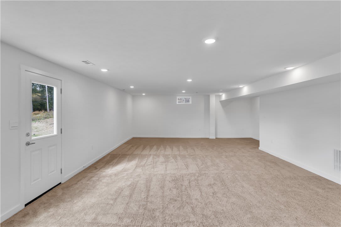 315 William Dr – photo 2