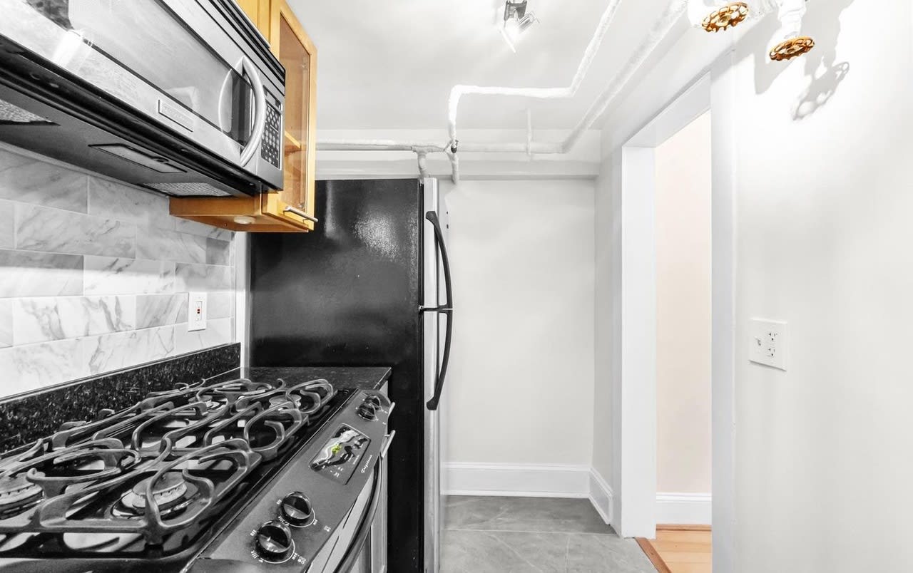 3001 Porter St NW – photo 2