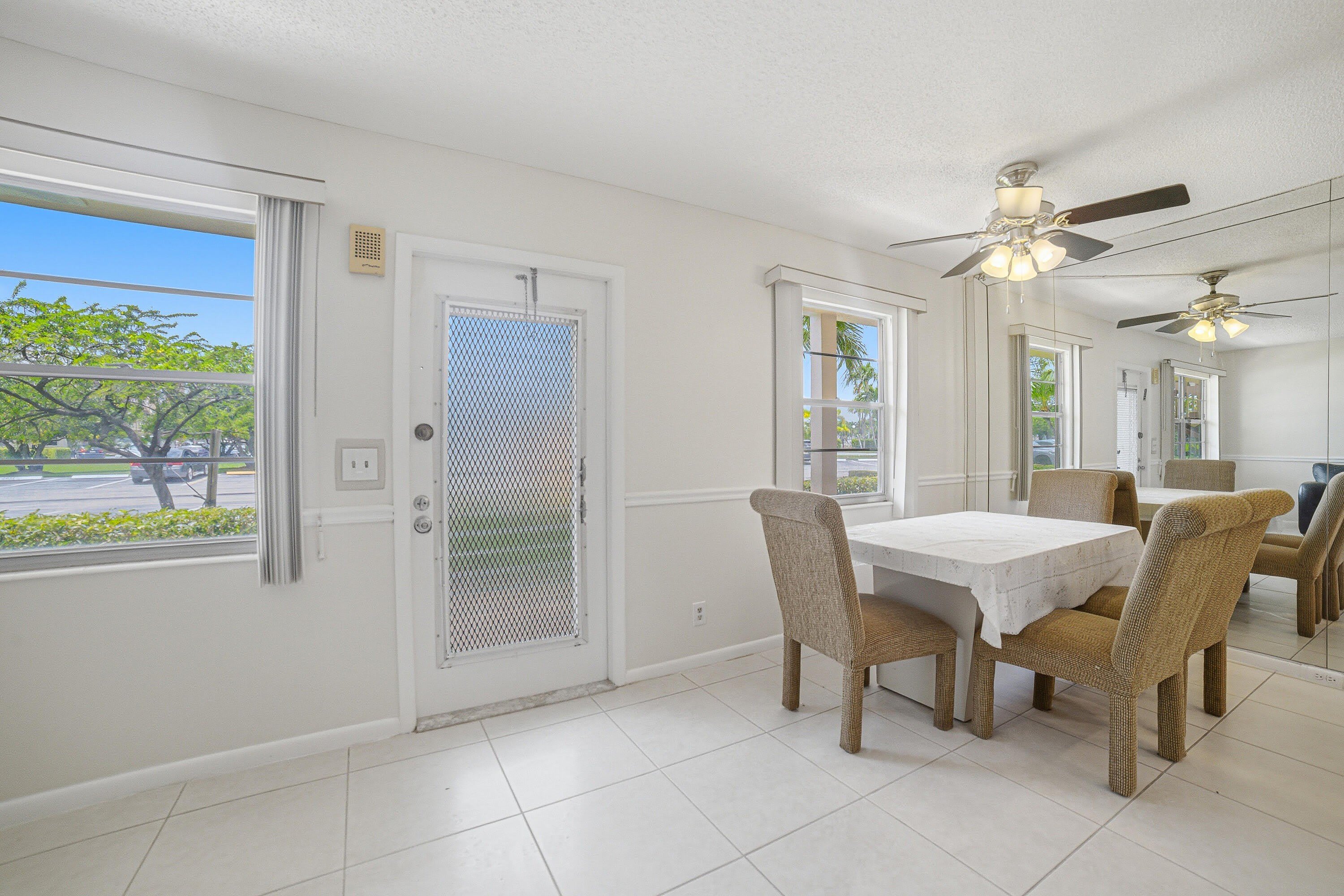 1025 Newcastle B – photo 1