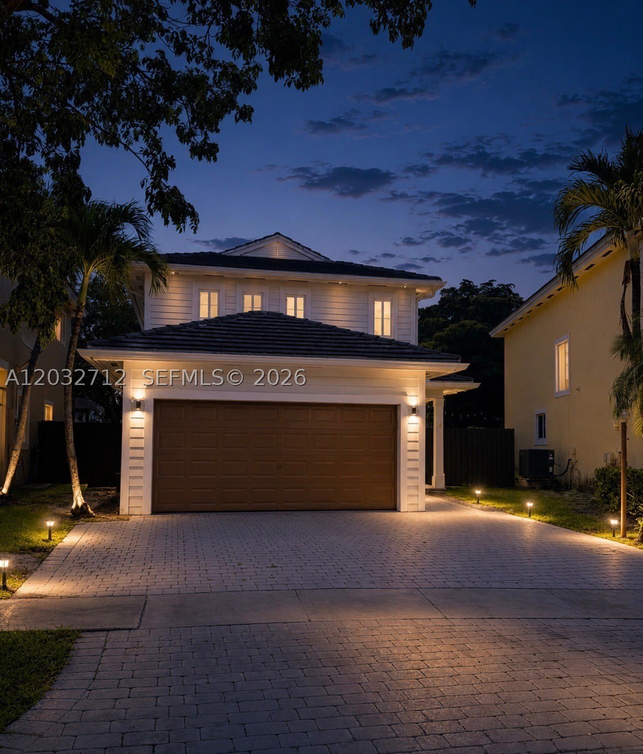 363 NE 35th Ter – photo 2