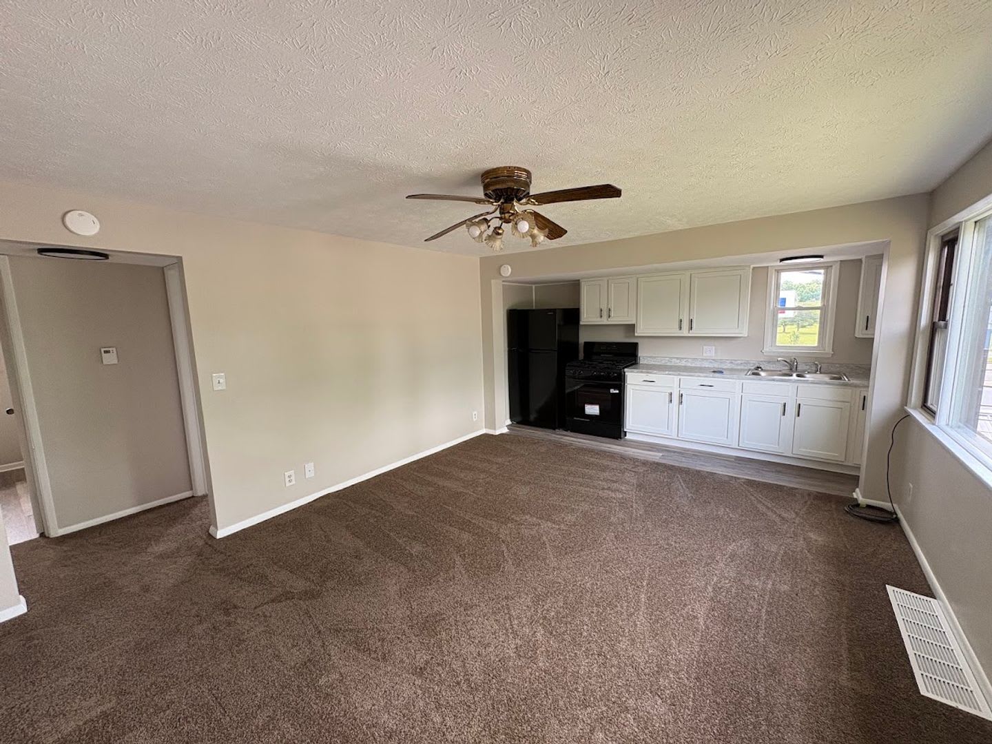 112 29th St. NE – photo 2