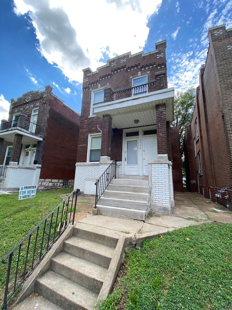 Coming Soon 4 Bed 2 Bath House – photo 2