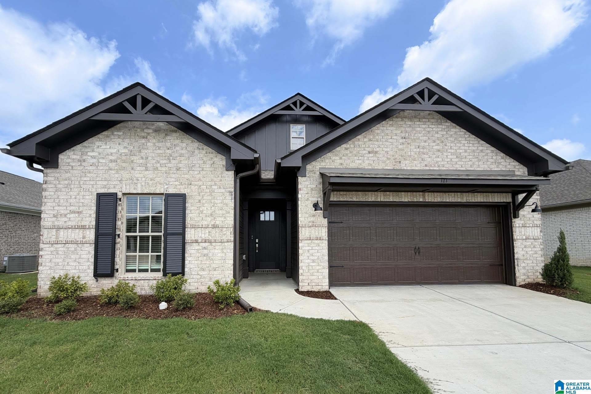 121 CLIFT CREEK DRIVE – photo 1