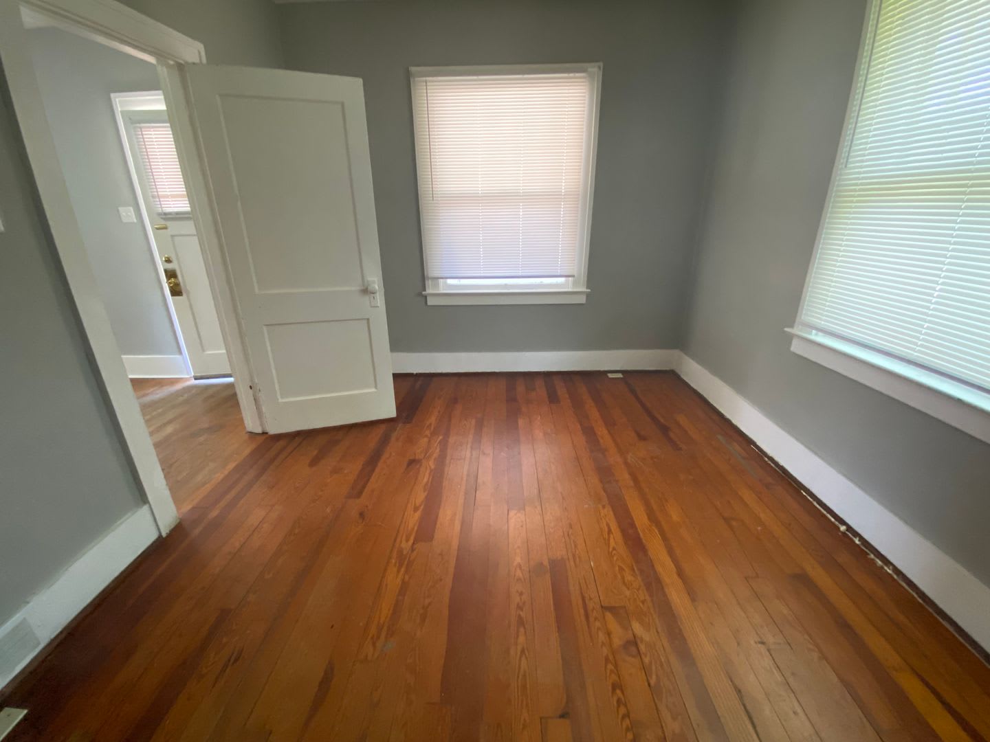 4 Bedroom, 1 Bathroom House – photo 5