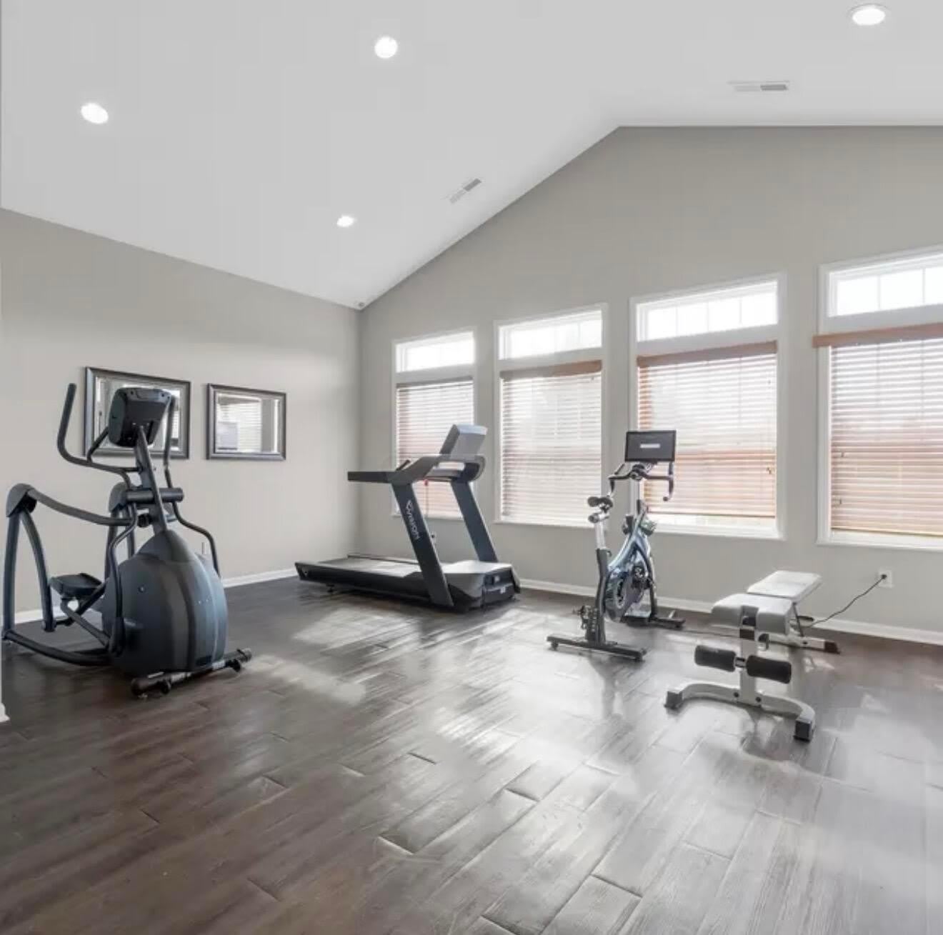 7624 Lorimar Drive – photo 3