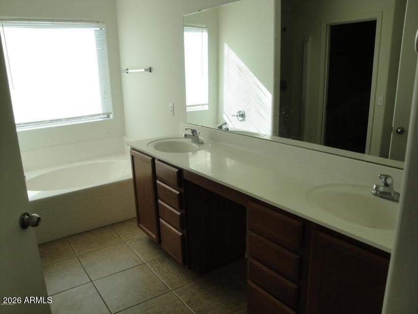 35965 W Costa Blanca Drive – photo 3