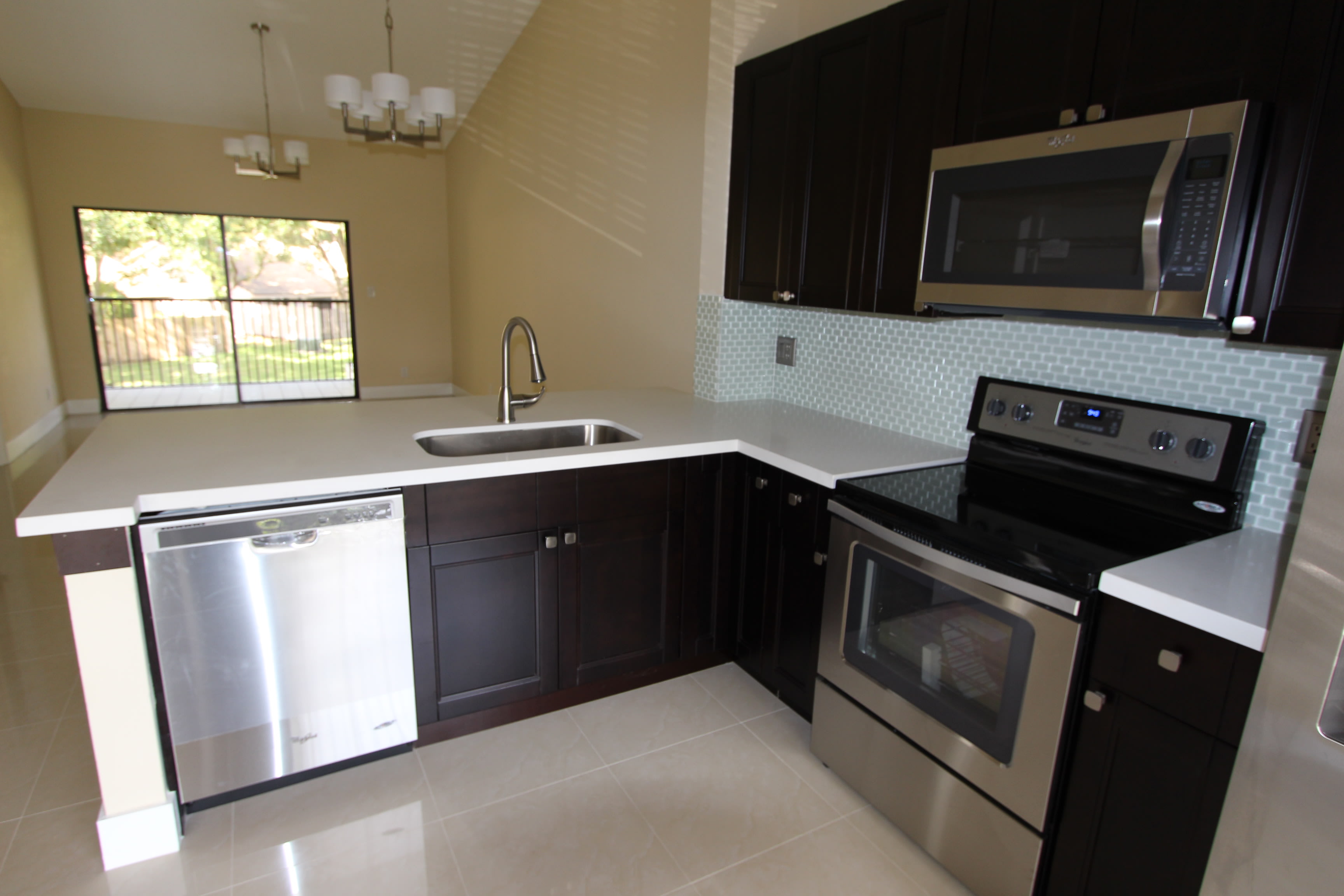 2720 S Oakland Forest Dr Apt 1208 – photo 5