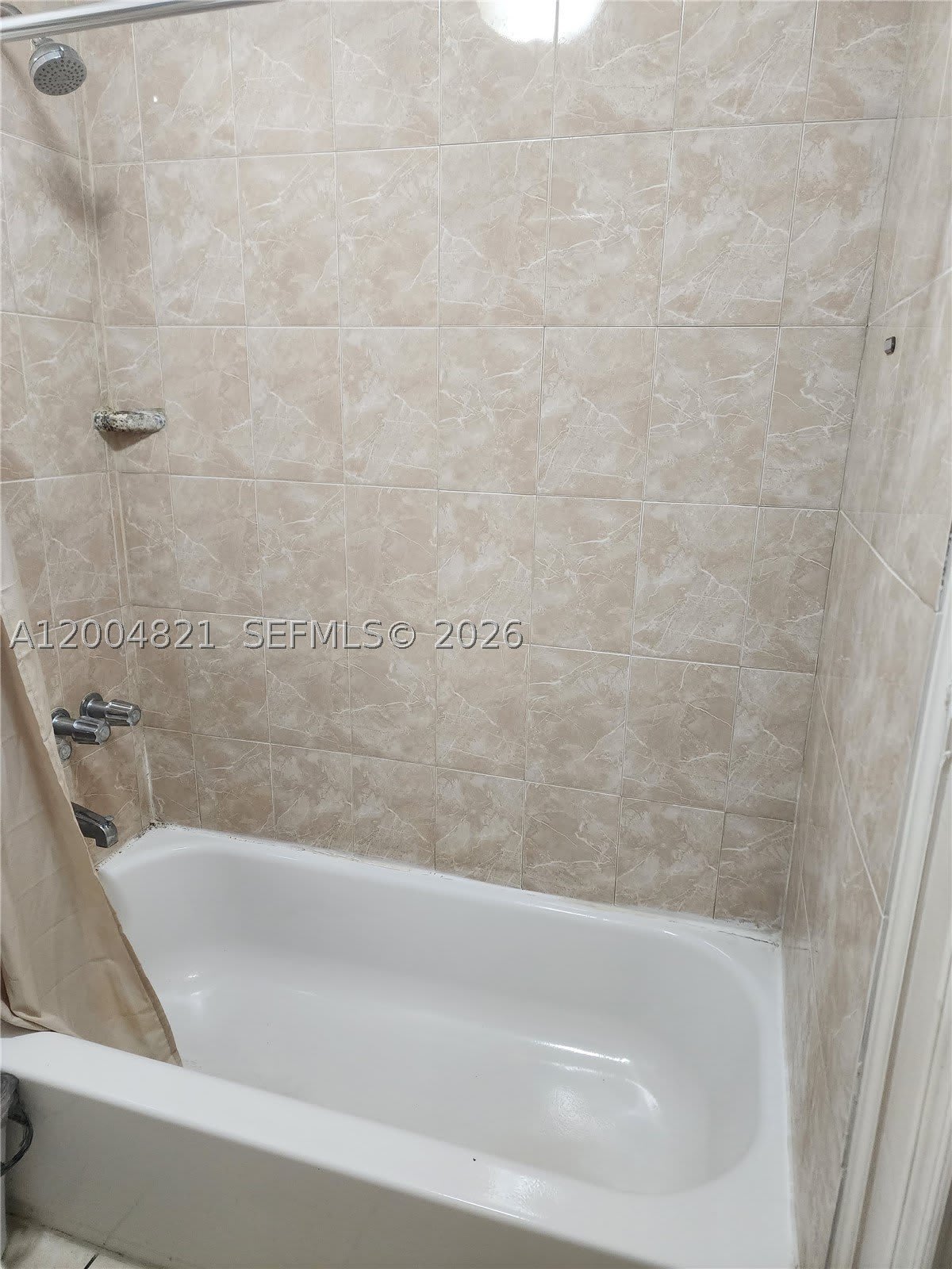 6421 SW 18th St – photo 4