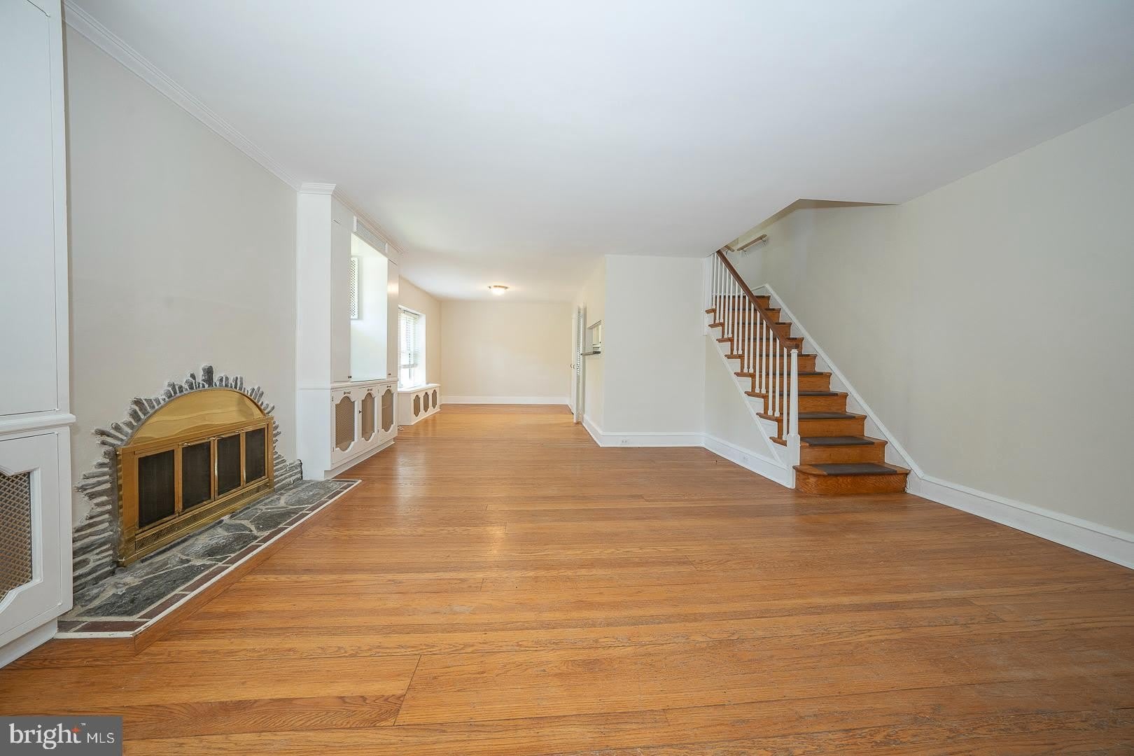 214 HARROGATE Road – photo 2