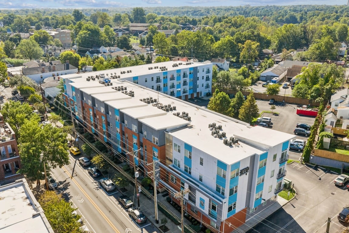 AMP Luxury Apartments – photo 2
