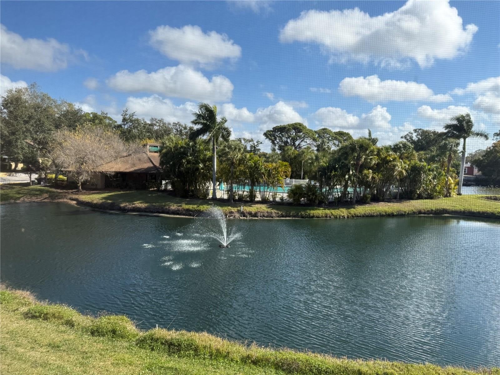 5525 ASHTON LAKE Drive – photo 1