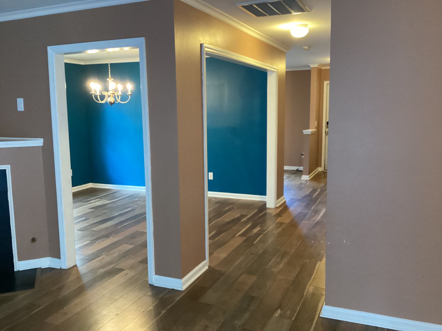 Outstanding Four Bedroom Home Approximately Ten Minutes Away from Ft. Jackson! – photo 5